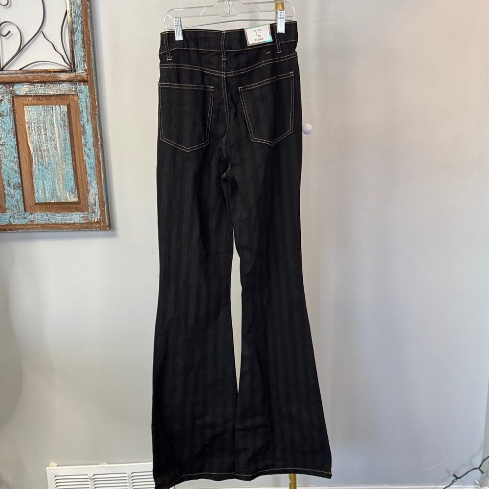 Tinseltown Black Lace-Up Front Pants - Picture 7 of 12